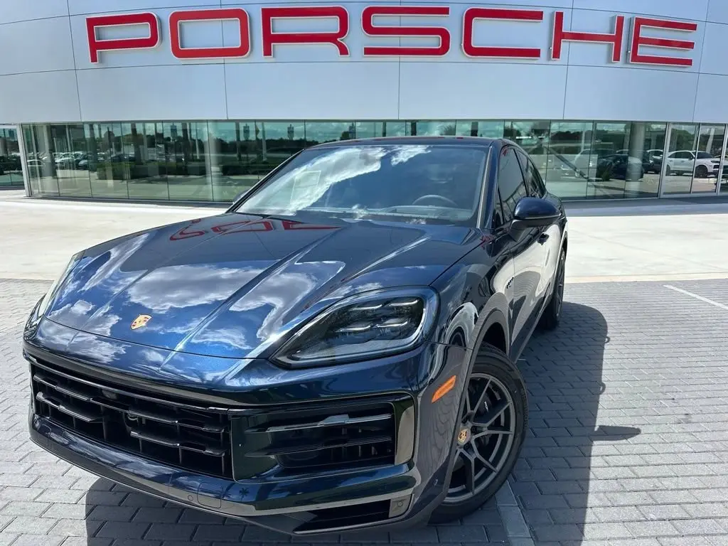 2025 Porsche Cayenne Coup E-Hybrid - Photo 8