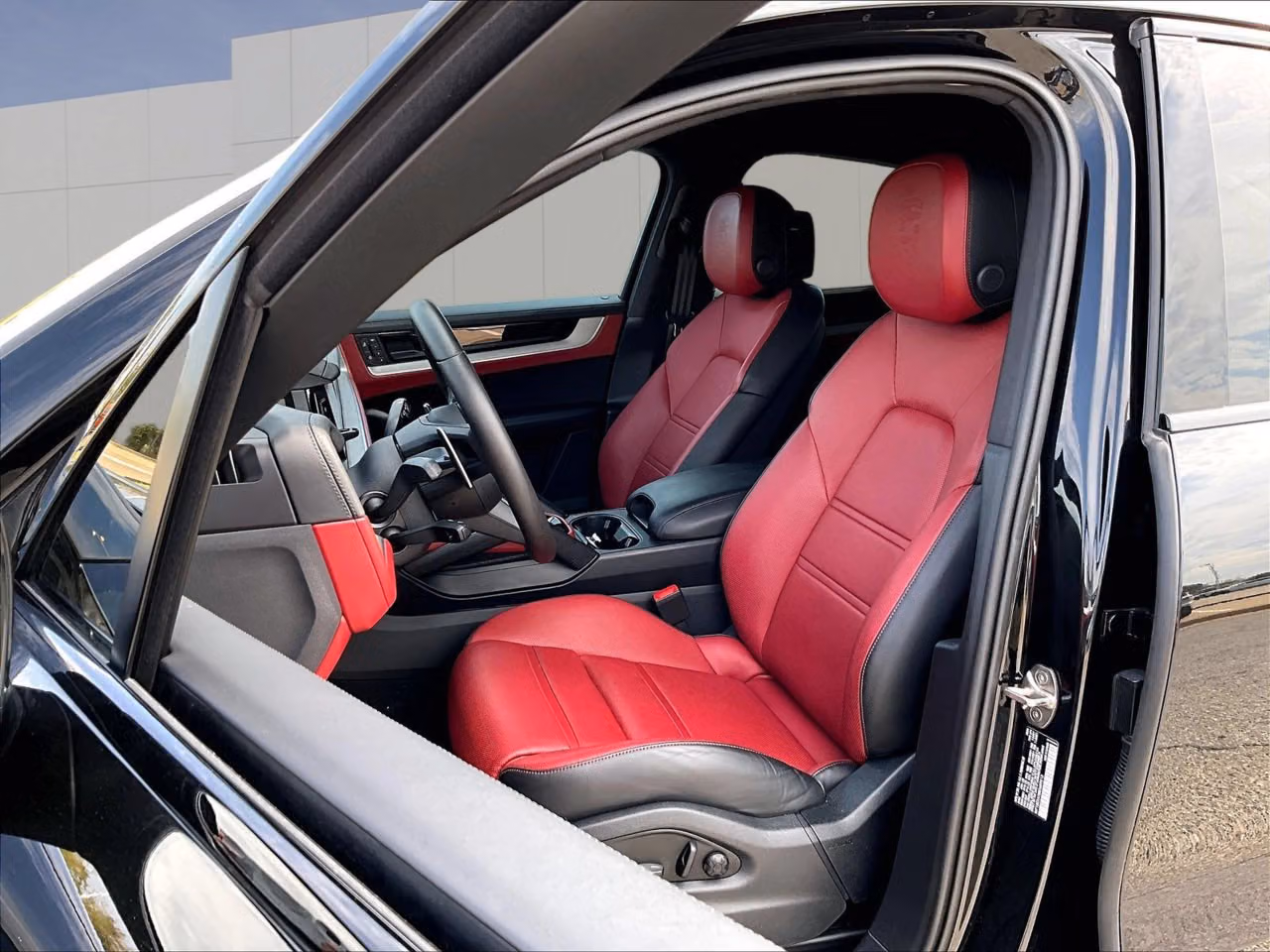 2024 Porsche Cayenne Coup E-Hybrid - Photo 36