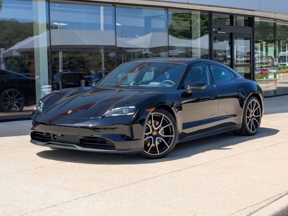 2025 Porsche Taycan 4