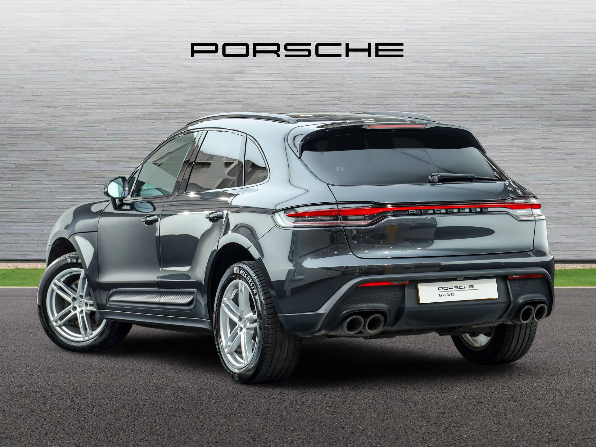 Macan, photo 2 of 31