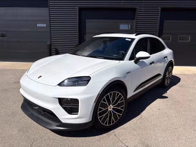 Used 2024 Porsche Macan Base with VIN WP1AA2XA0RL001202 for sale in Dublin, OH