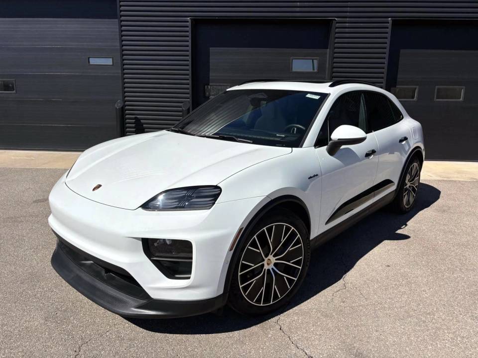 2024 Porsche Macan Base