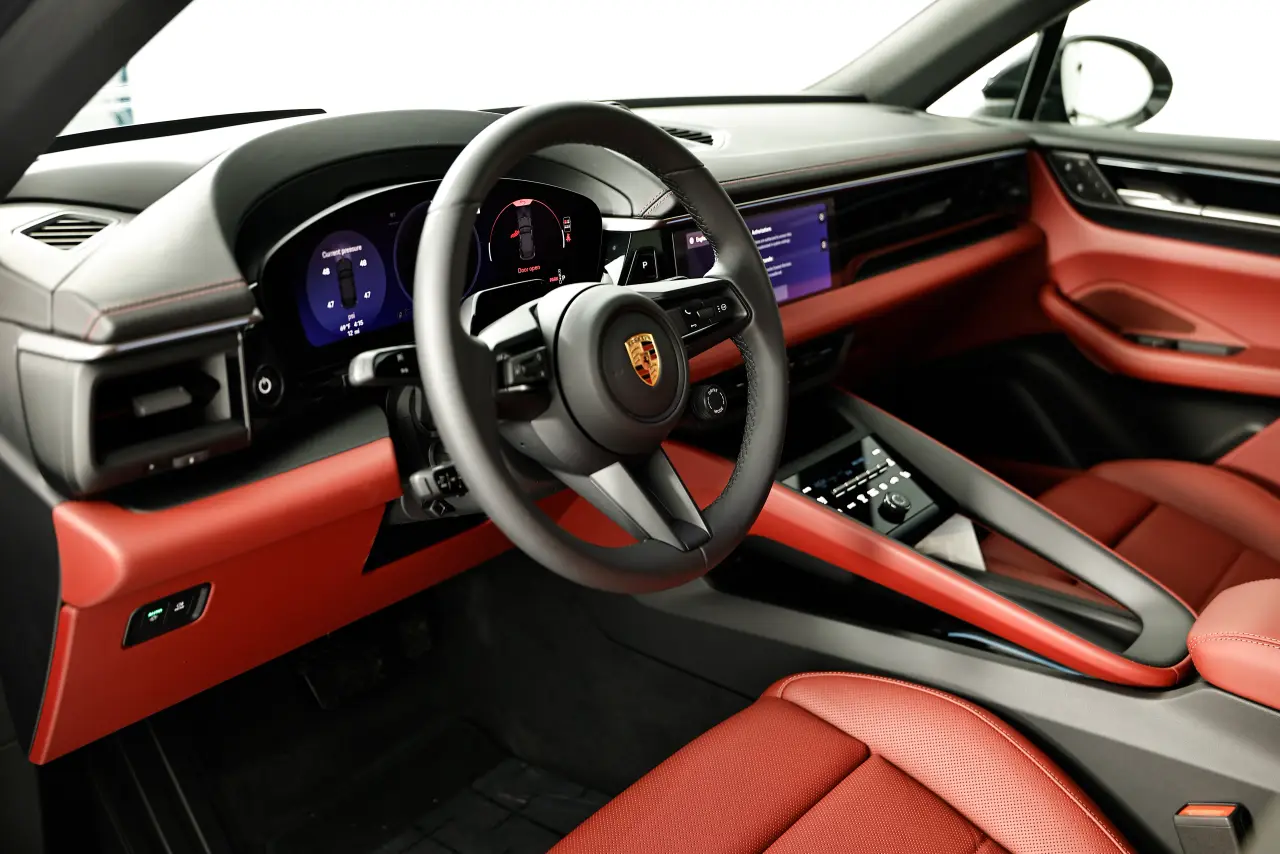 2026 Porsche Macan Base - Photo 32