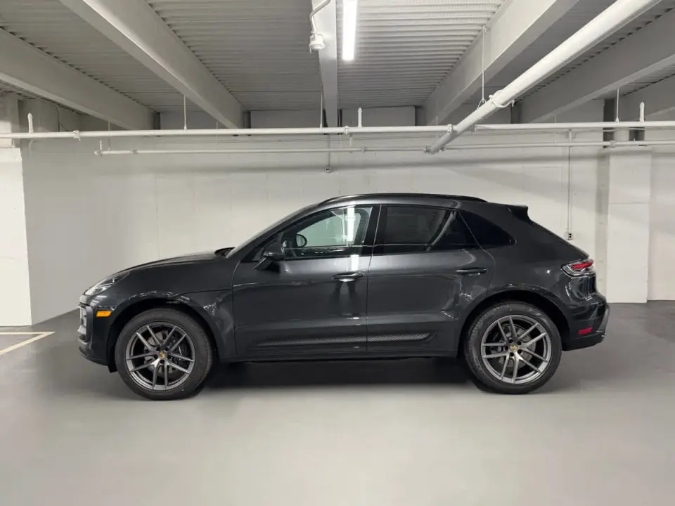 2026 Porsche Macan T - Photo 15