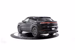 2026 Porsche Cayenne Coup Turbo E-Hybrid - Photo 17