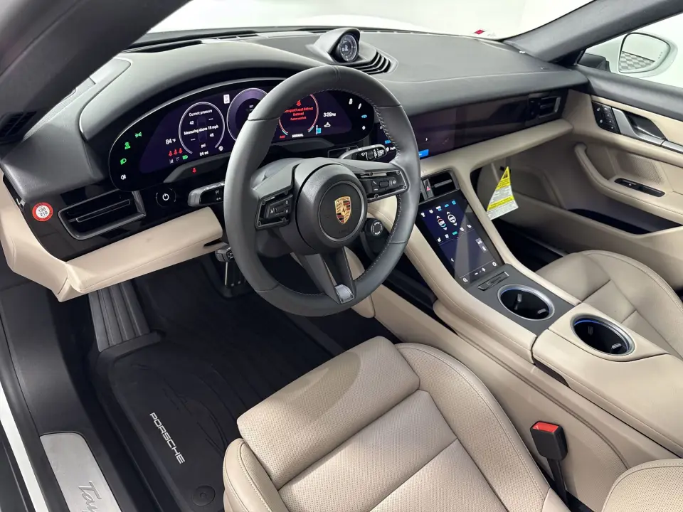 2025 Porsche Taycan Base - Photo 31