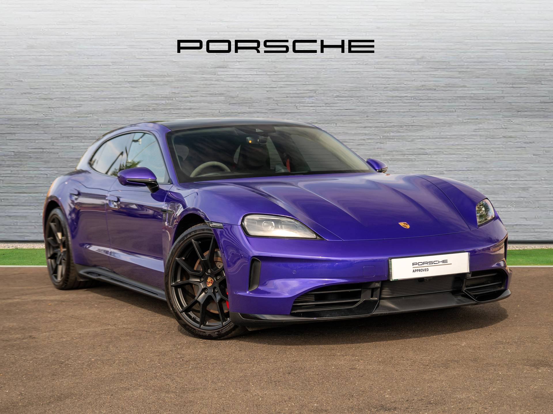 Taycan GTS Sport Turismo, photo 1 of 46