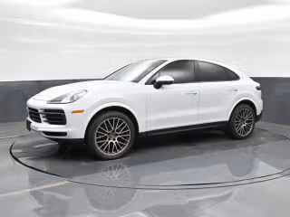 2023 Porsche Cayenne Platinum Edition's photo