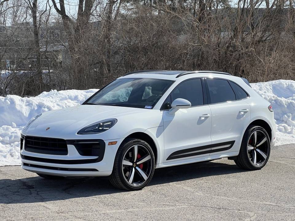2022 Porsche Macan S