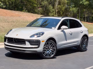 2023 Porsche Macan T's photo