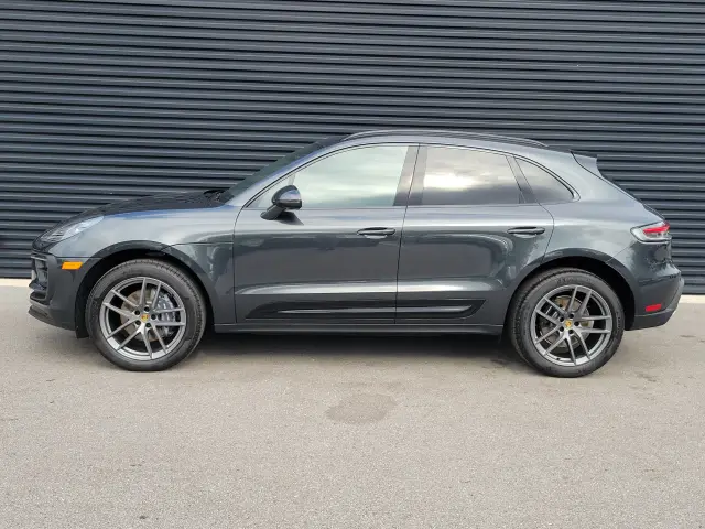 2025 Porsche Macan Base - Photo 14