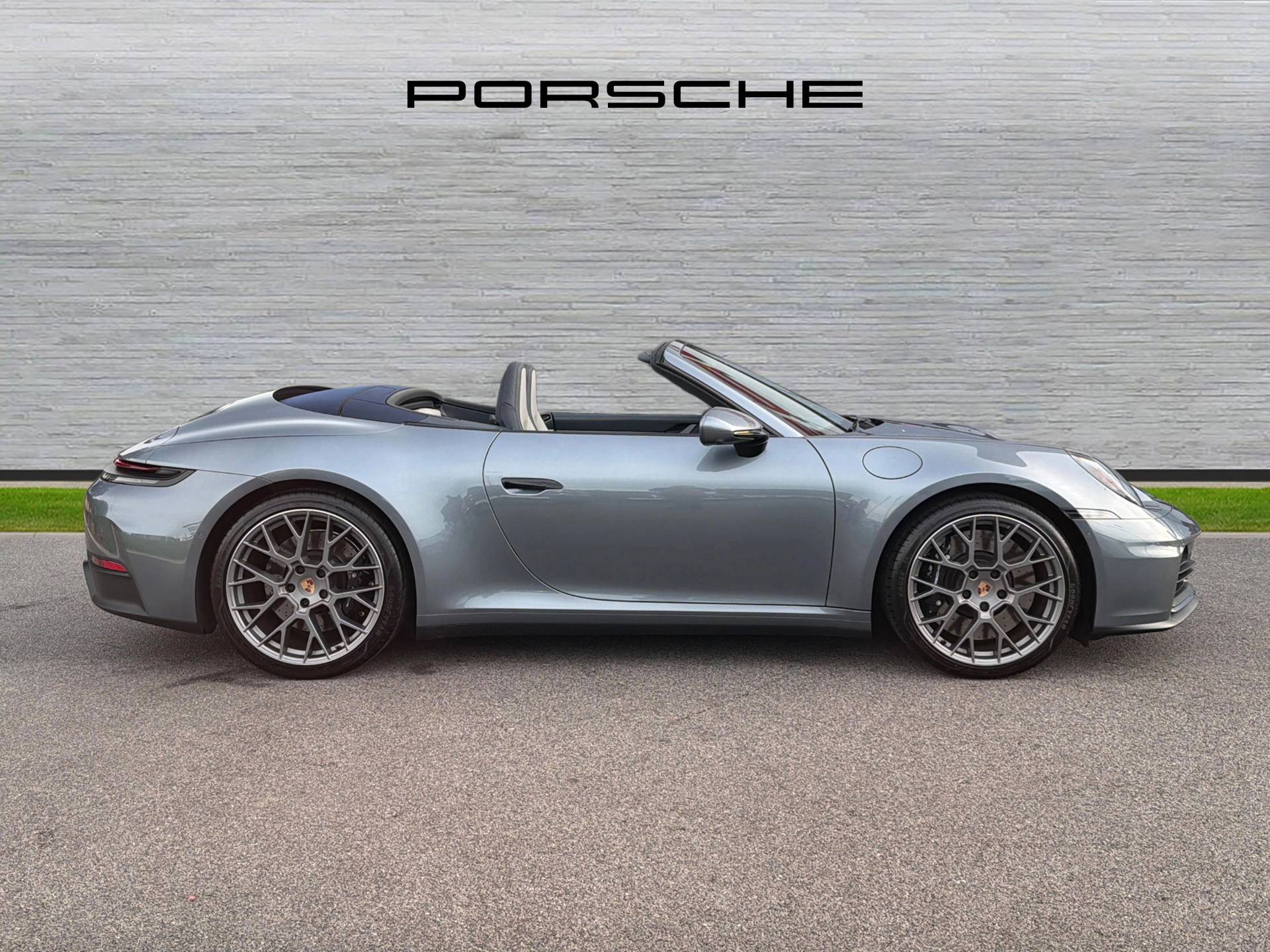 911 Carrera S Cabriolet, photo 2 of 49