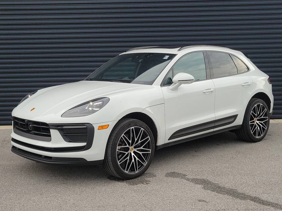 2026 Porsche Macan Base