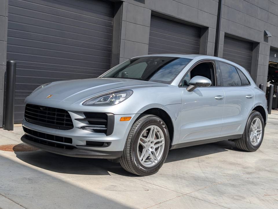 2020 Porsche Macan Base