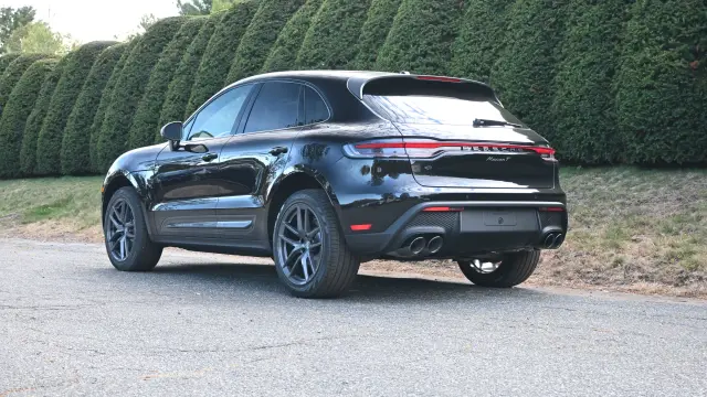 2026 Porsche Macan T - Photo 22
