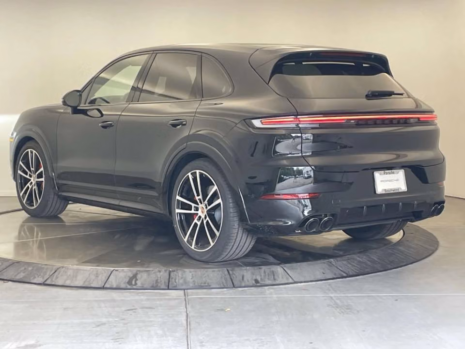 2026 Porsche Cayenne GTS - Photo 19