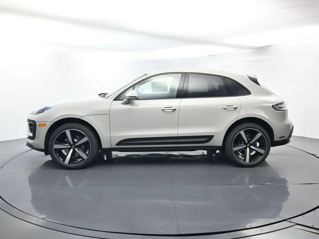2026 Porsche Macan Base - Photo 24