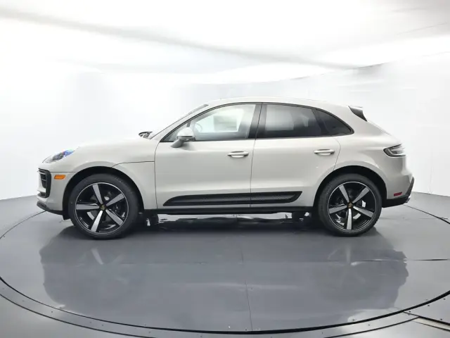 2026 Porsche Macan Base - Photo 22