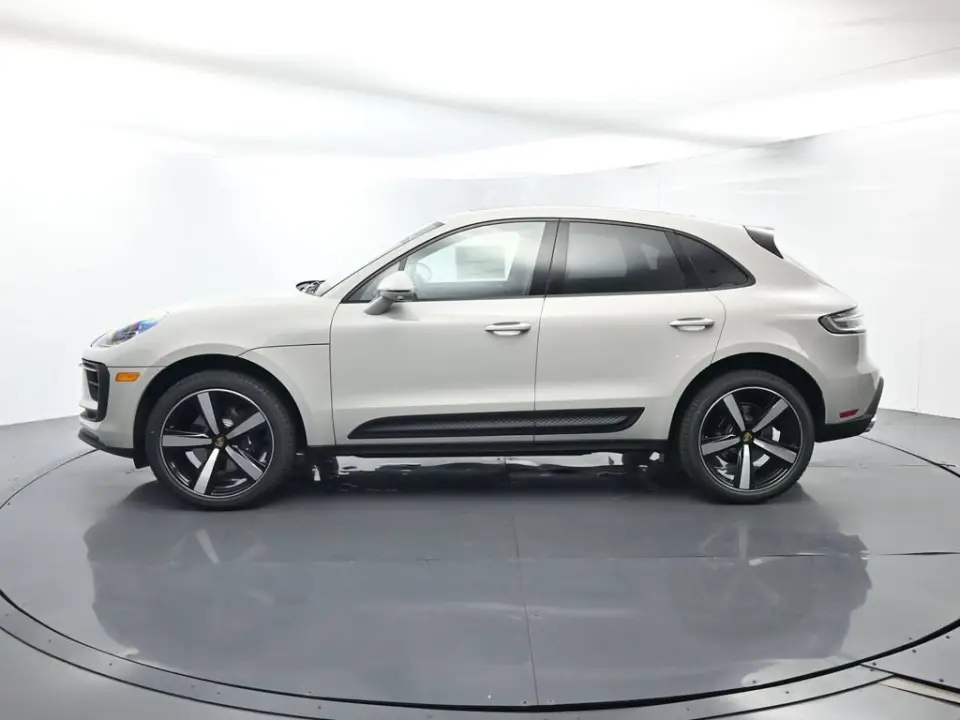 2026 Porsche Macan Base - Photo 23