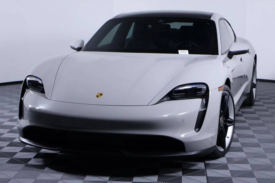 2022 Porsche Taycan Base