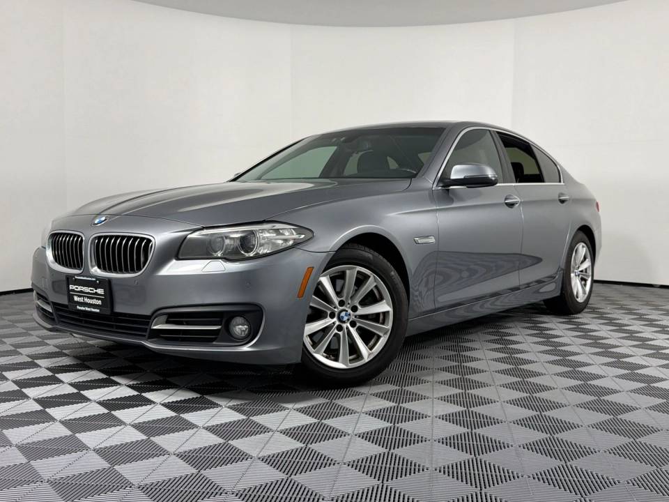 2016 BMW 5 Series 528i xDrive AWD photo