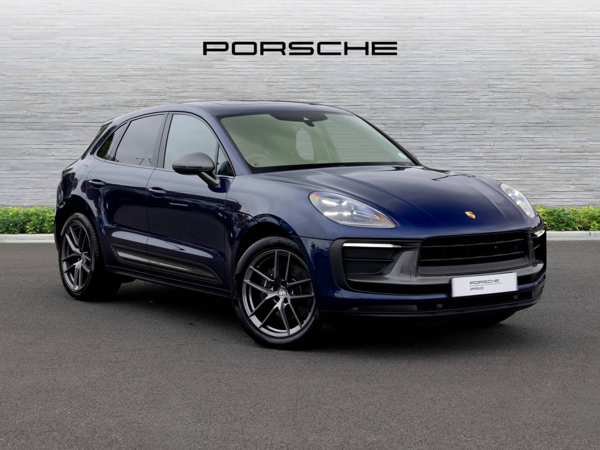 Macan T, photo 1 of 86