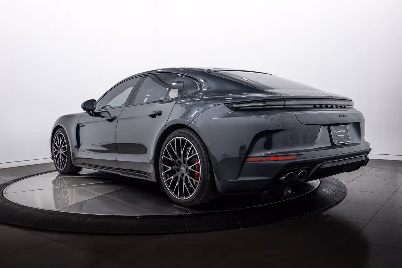 2026 Porsche Panamera Turbo E-Hybrid - Photo 20