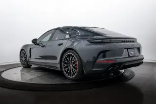 2026 Porsche Panamera Turbo E-Hybrid - Photo 21