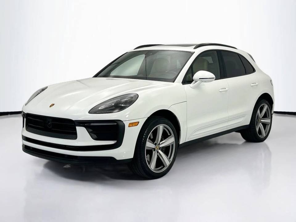 2025 Porsche Macan Base