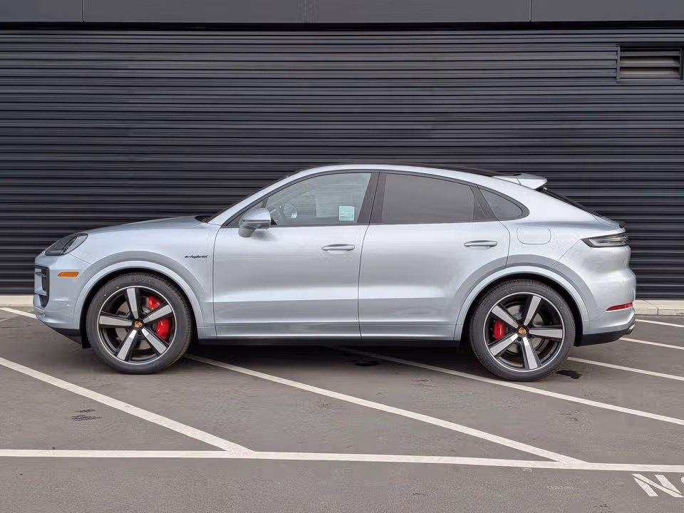 2026 Porsche Cayenne Coup S E-Hybrid - Photo 11
