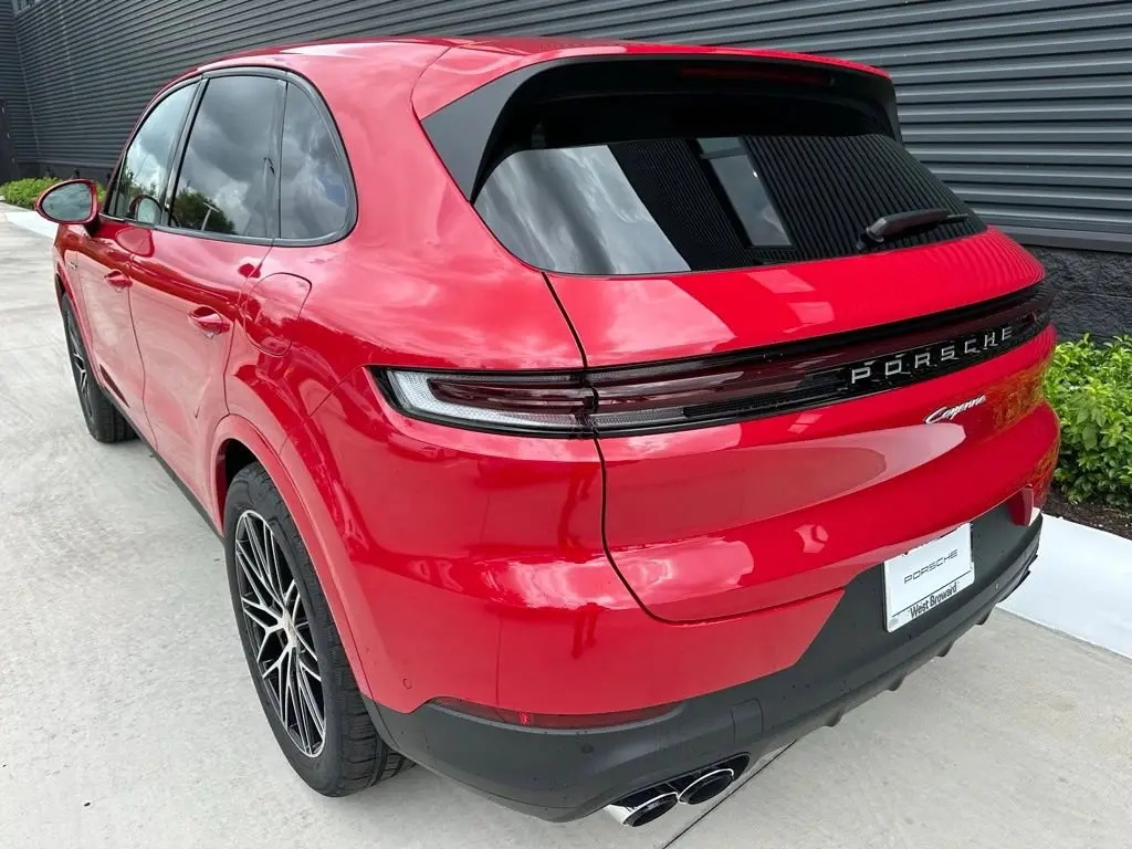 2025 Porsche Cayenne E-Hybrid - Photo 24