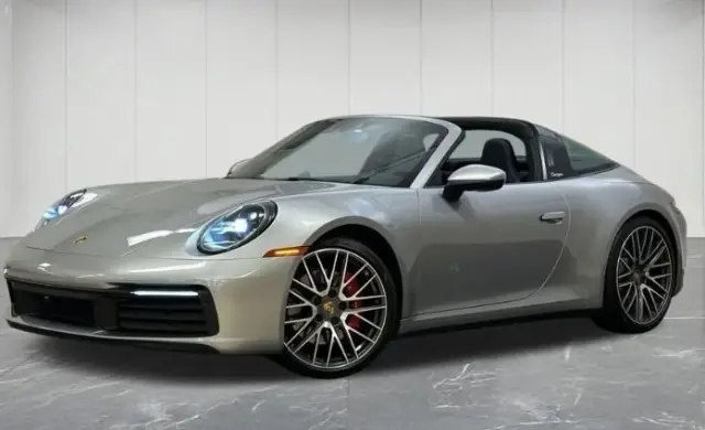 2022 Porsche 911 GTS - Photo 6