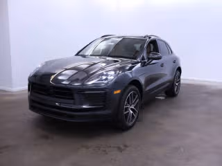 2025 Porsche Macan's photo