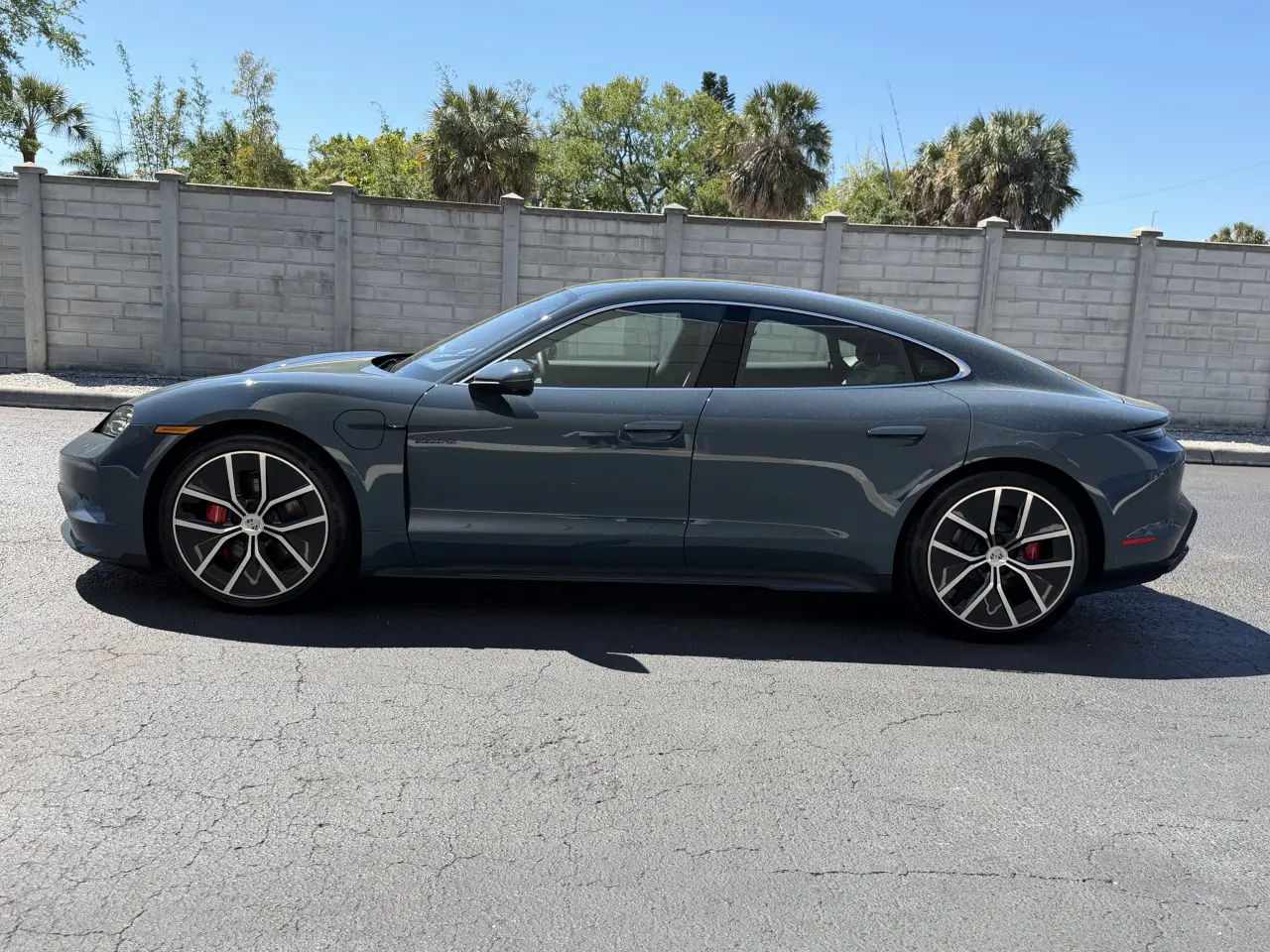 2026 Porsche Taycan S - Photo 16