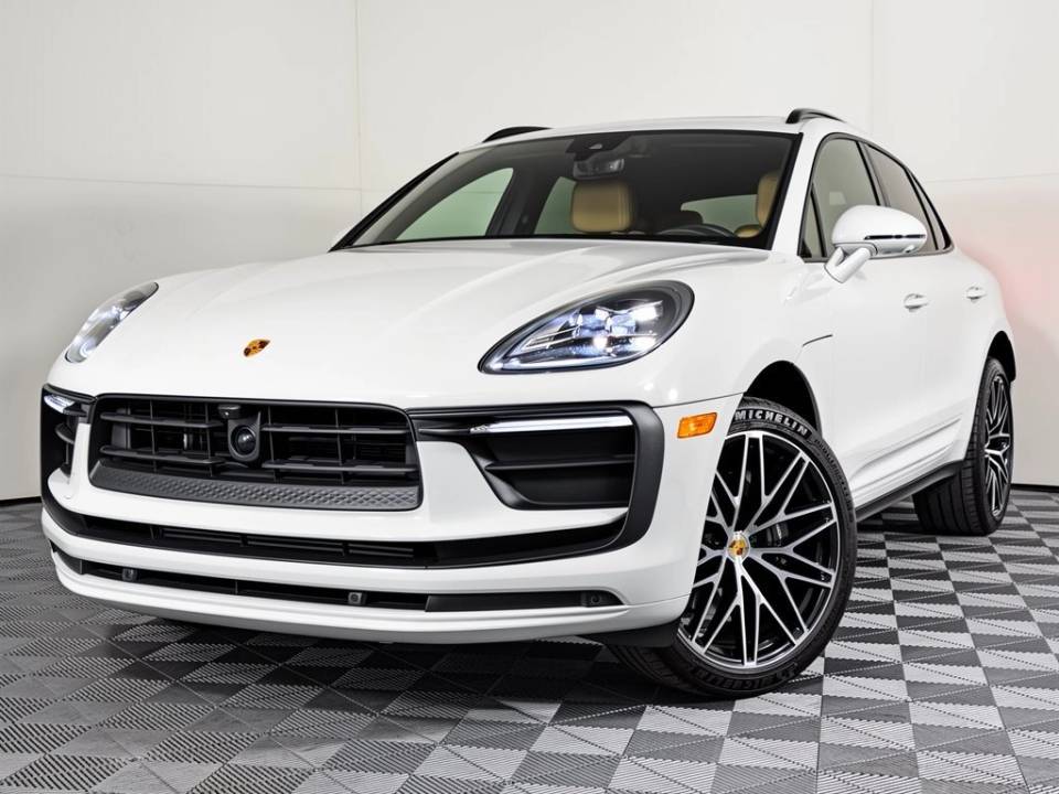 2025 Porsche Macan