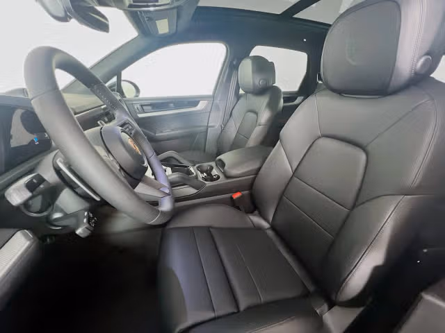 2026 Porsche Cayenne S E-Hybrid - Photo 34