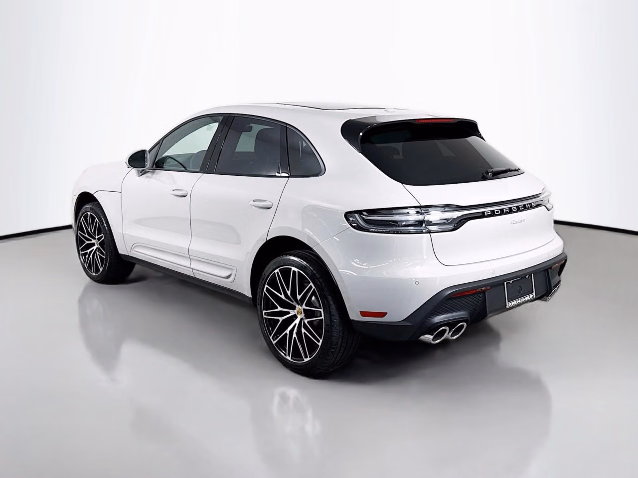 2026 Porsche Macan T - Photo 20