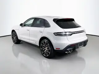 2026 Porsche Macan T - Photo 21