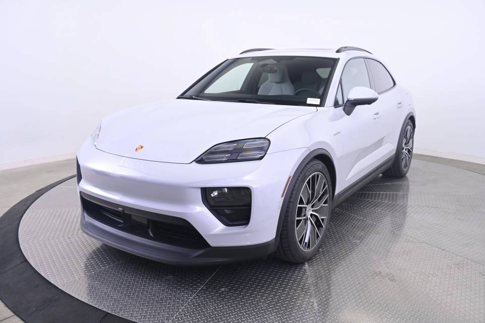 2026 Porsche Macan