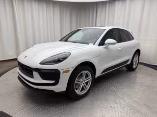 2026 Porsche Macan -'s photo