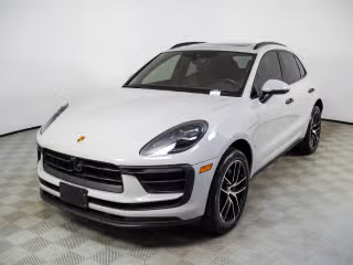 2023 Porsche Macan T's photo