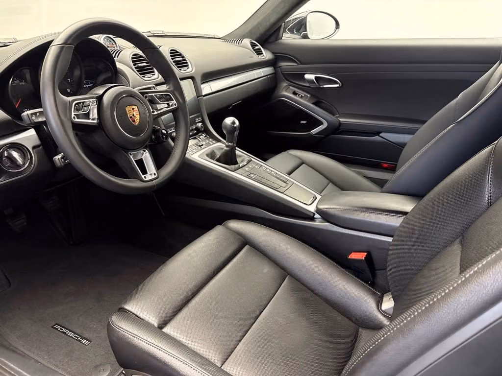2025 Porsche 718 Base - Photo 28