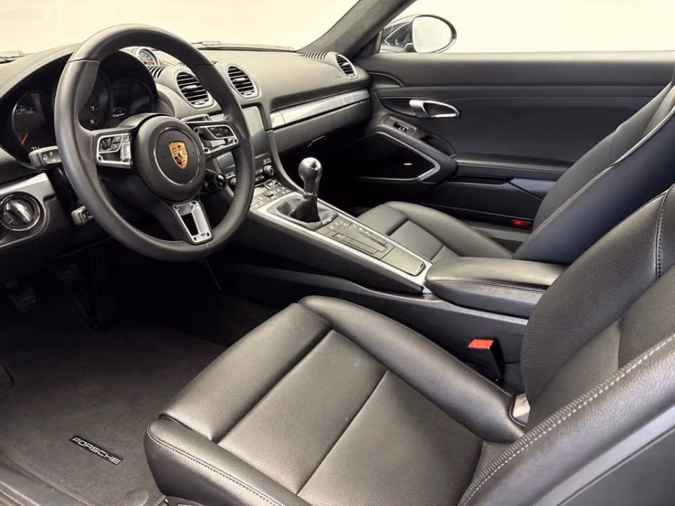 2025 Porsche 718 Base - Photo 27