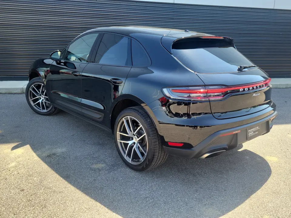 2025 Porsche Macan Base - Photo 23
