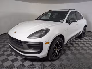 2026 Porsche Macan T's photo