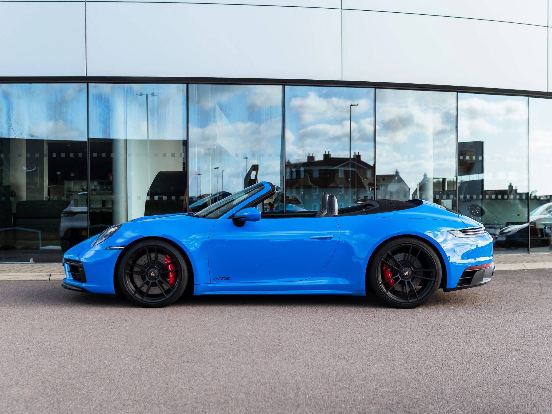 911 Carrera GTS Cabriolet, photo 2 of 42