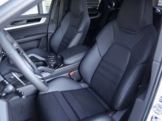2026 Porsche Cayenne Coup E-Hybrid - Photo 34