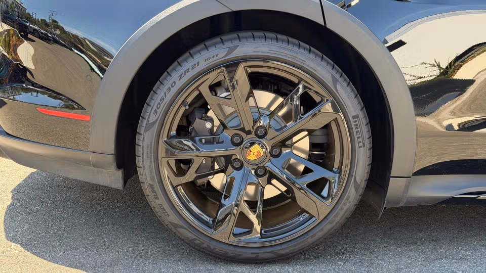 2023 Porsche Taycan 19