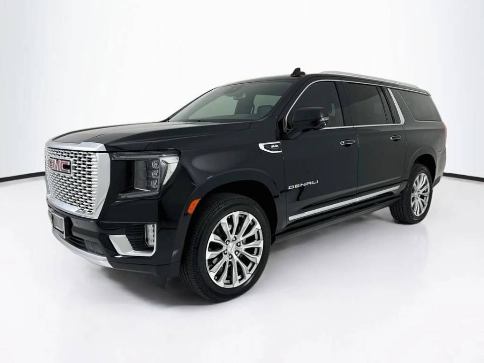 2023 GMC Yukon XL Denali 4WD photo