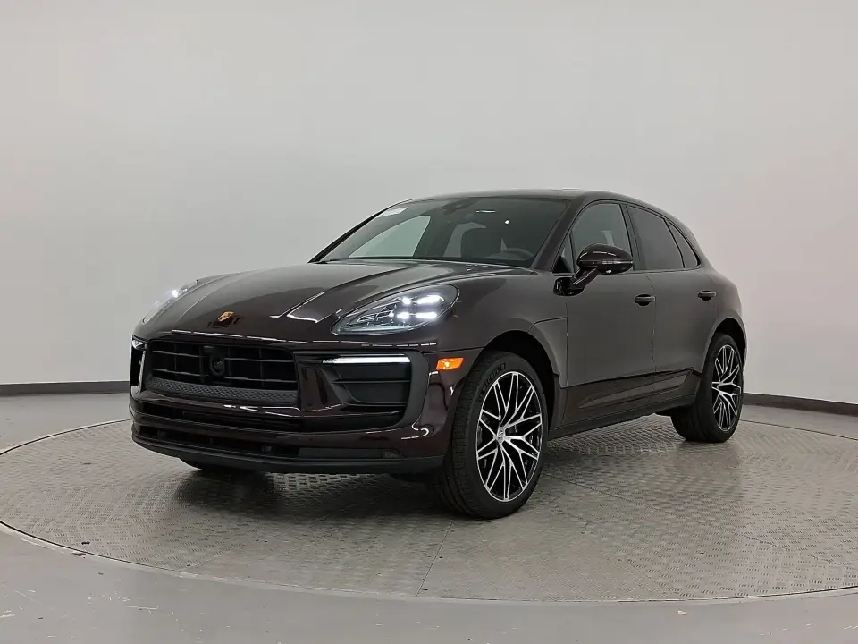 2025 Porsche Macan T - Photo 7